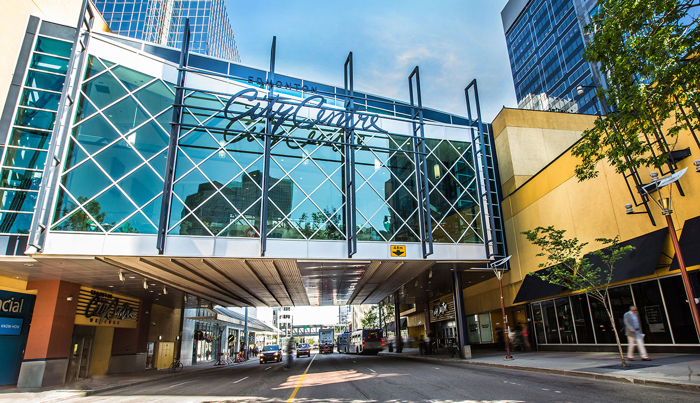 Downtown Edmonton Hotels & Restaurants Near Edmonton Convention Centre